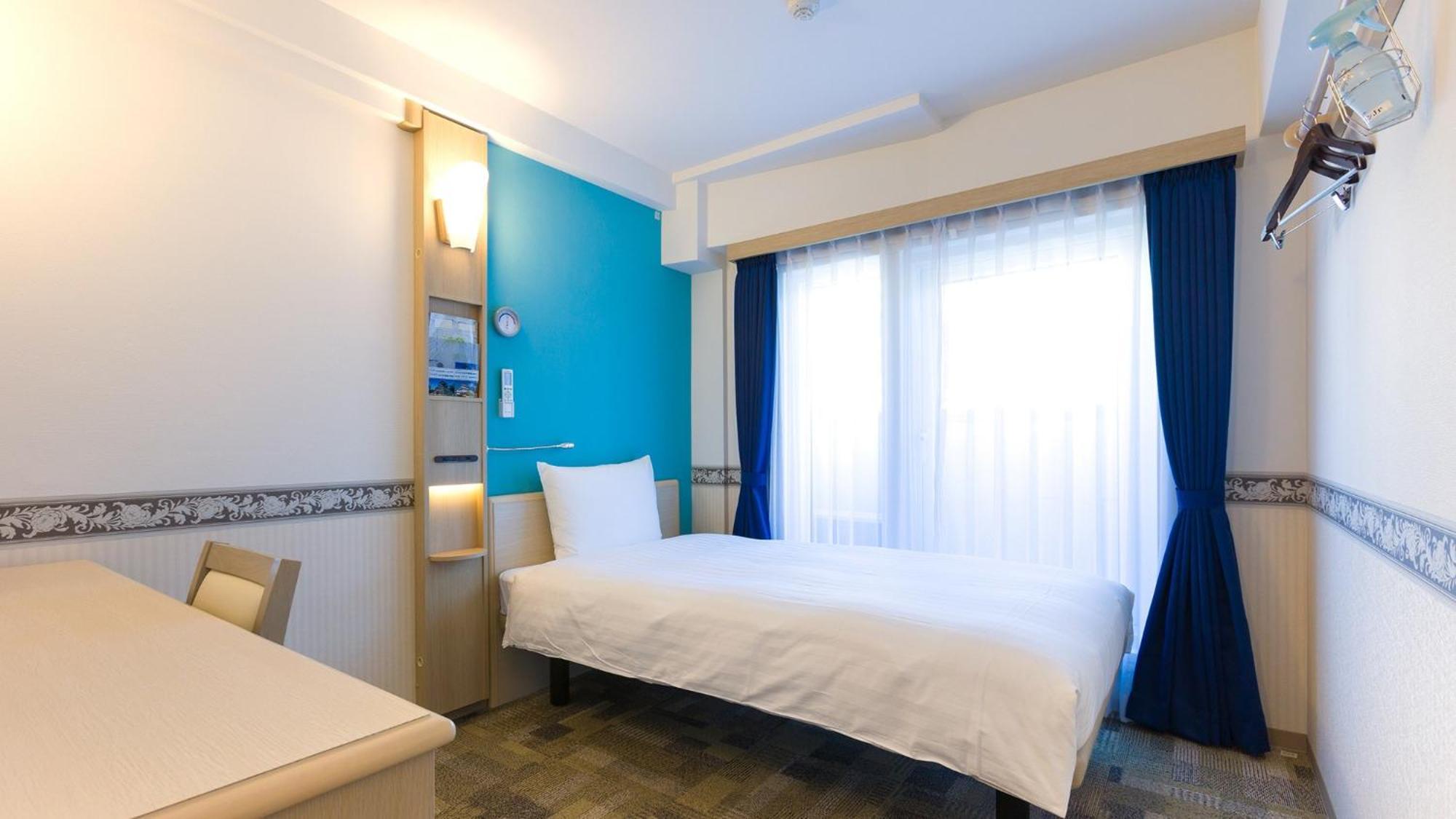 Toyoko Inn Saitama Misato Ekimae Kültér fotó
