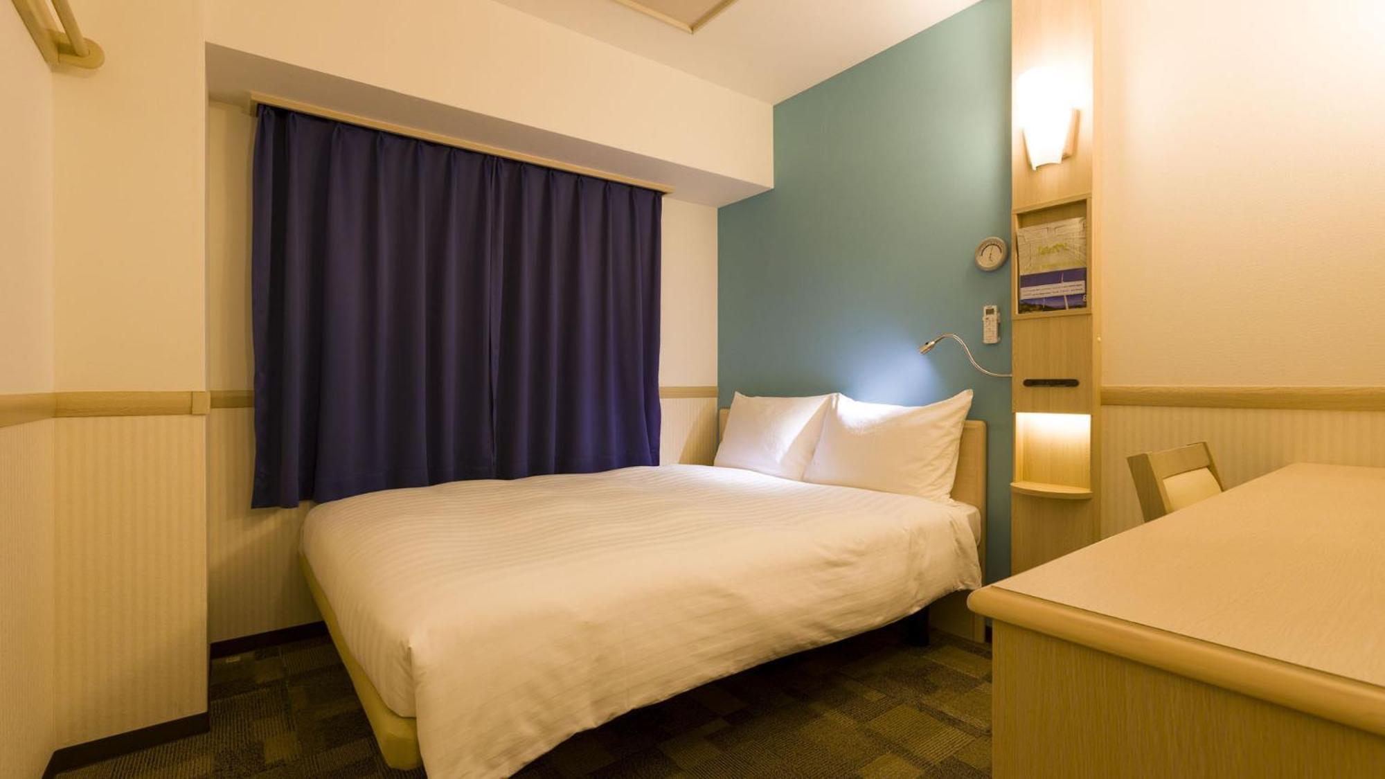 Toyoko Inn Saitama Misato Ekimae Szoba fotó