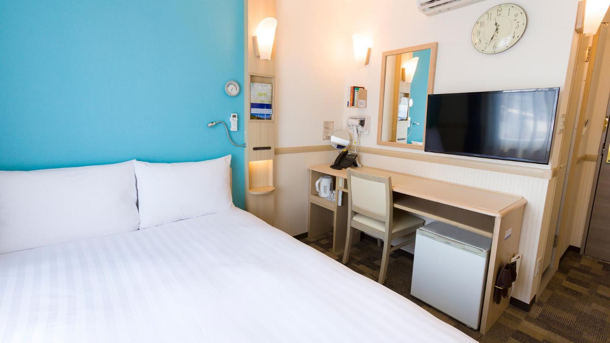 Toyoko Inn Saitama Misato Ekimae Szoba fotó