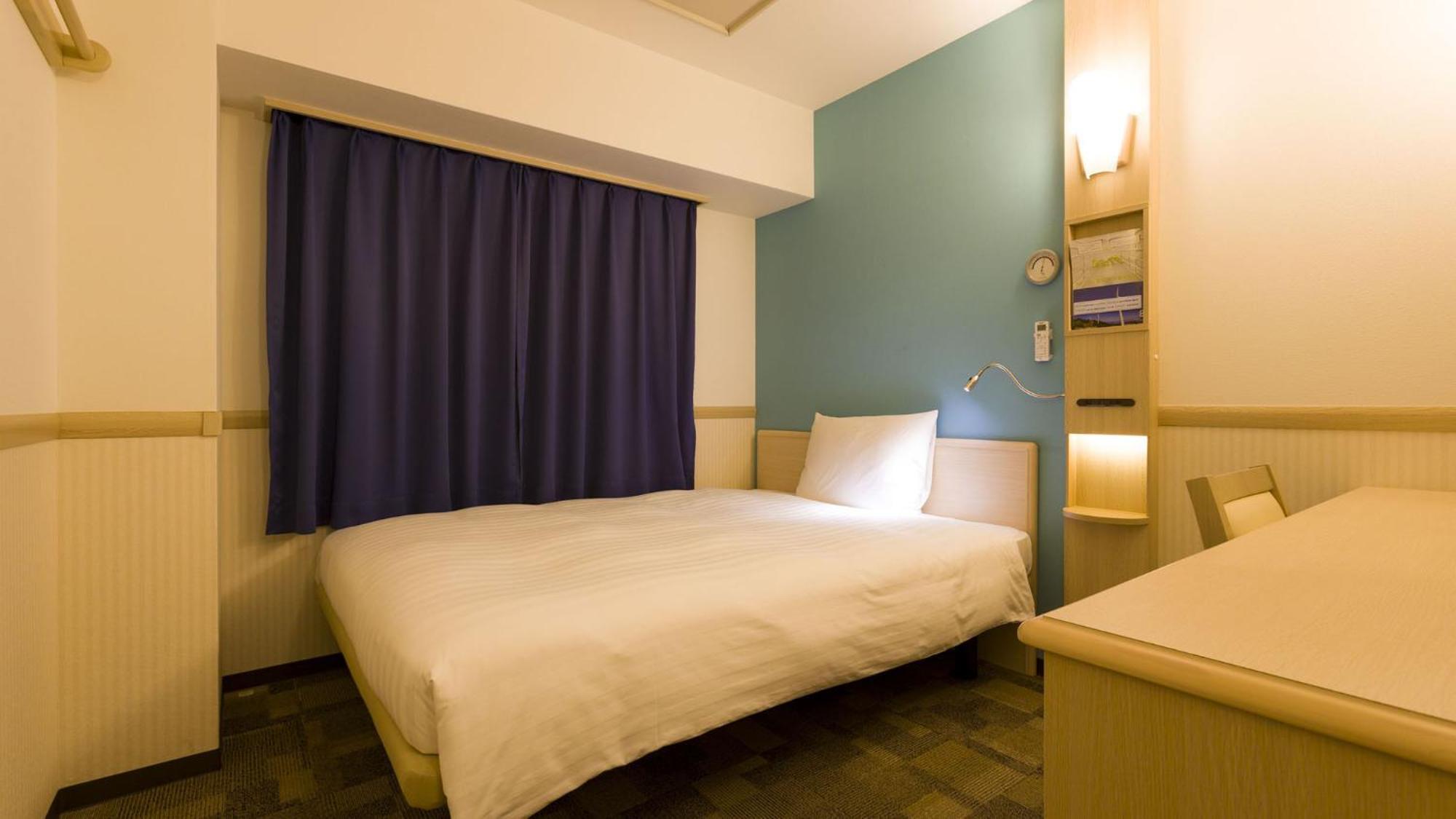 Toyoko Inn Saitama Misato Ekimae Szoba fotó