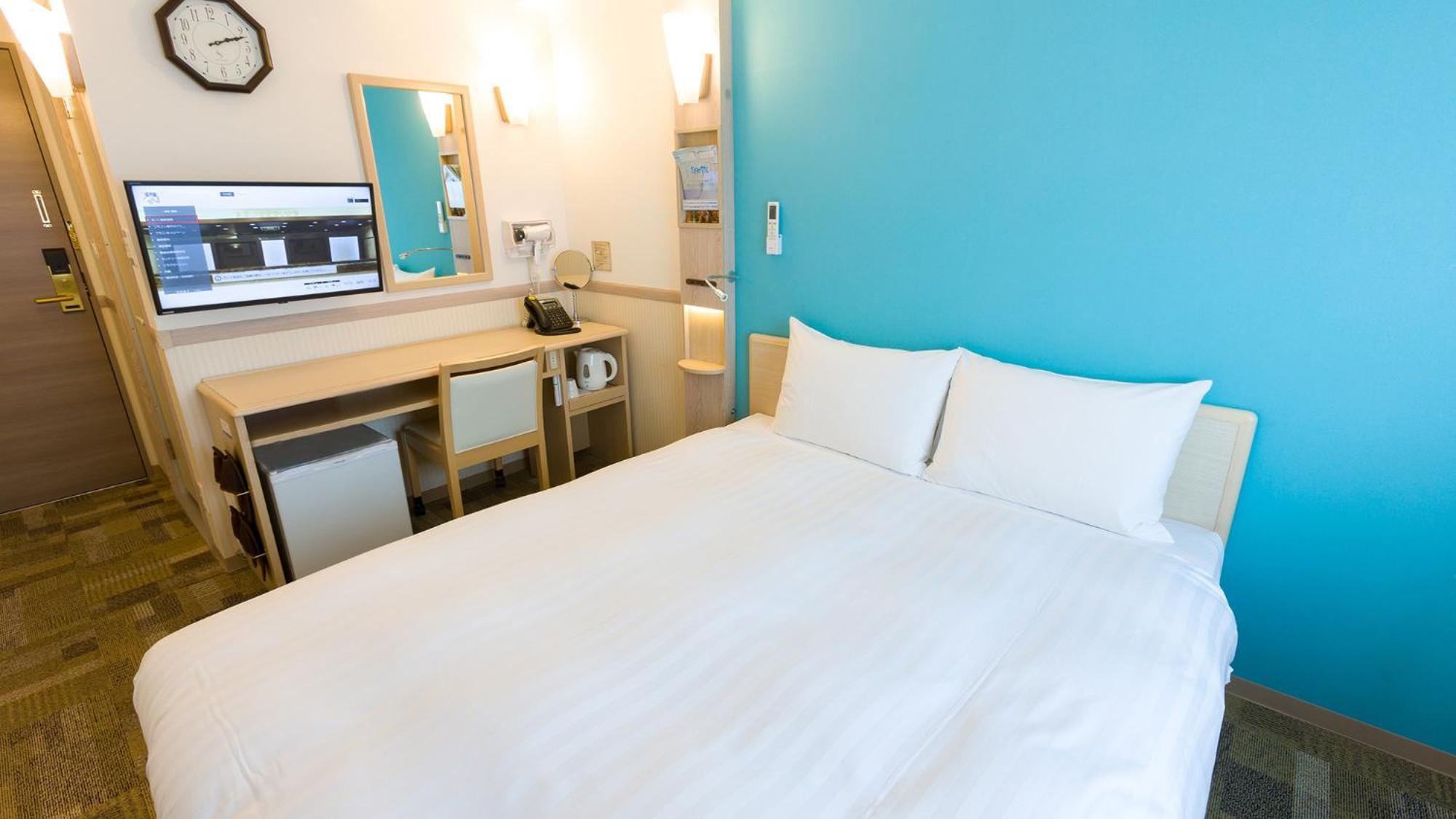 Toyoko Inn Saitama Misato Ekimae Szoba fotó