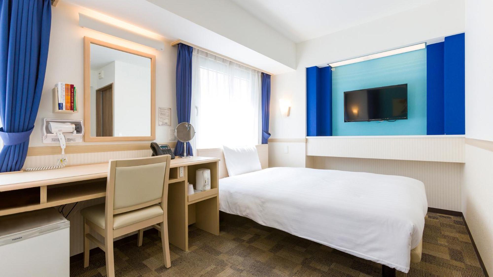 Toyoko Inn Saitama Misato Ekimae Szoba fotó