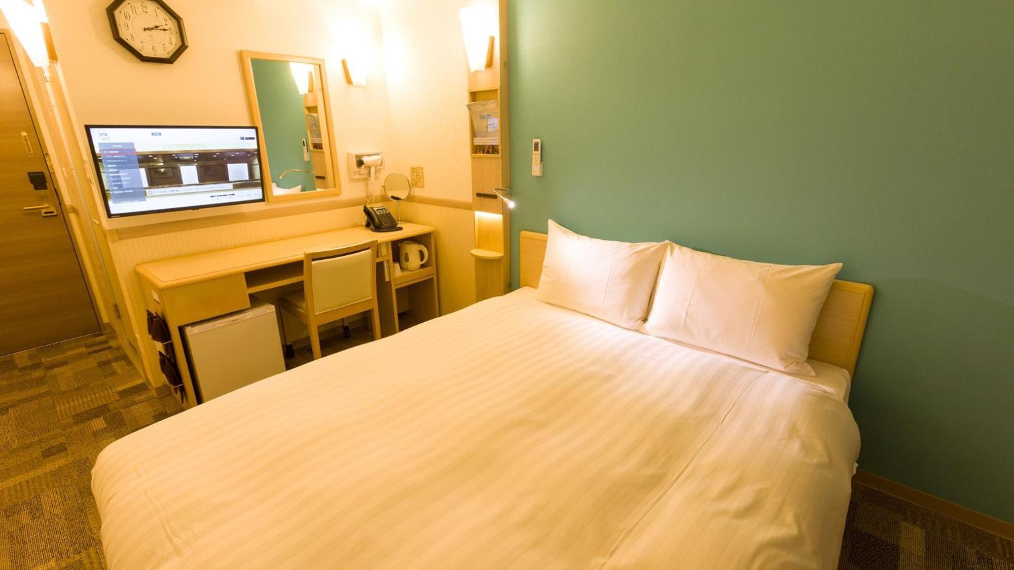 Toyoko Inn Saitama Misato Ekimae Szoba fotó