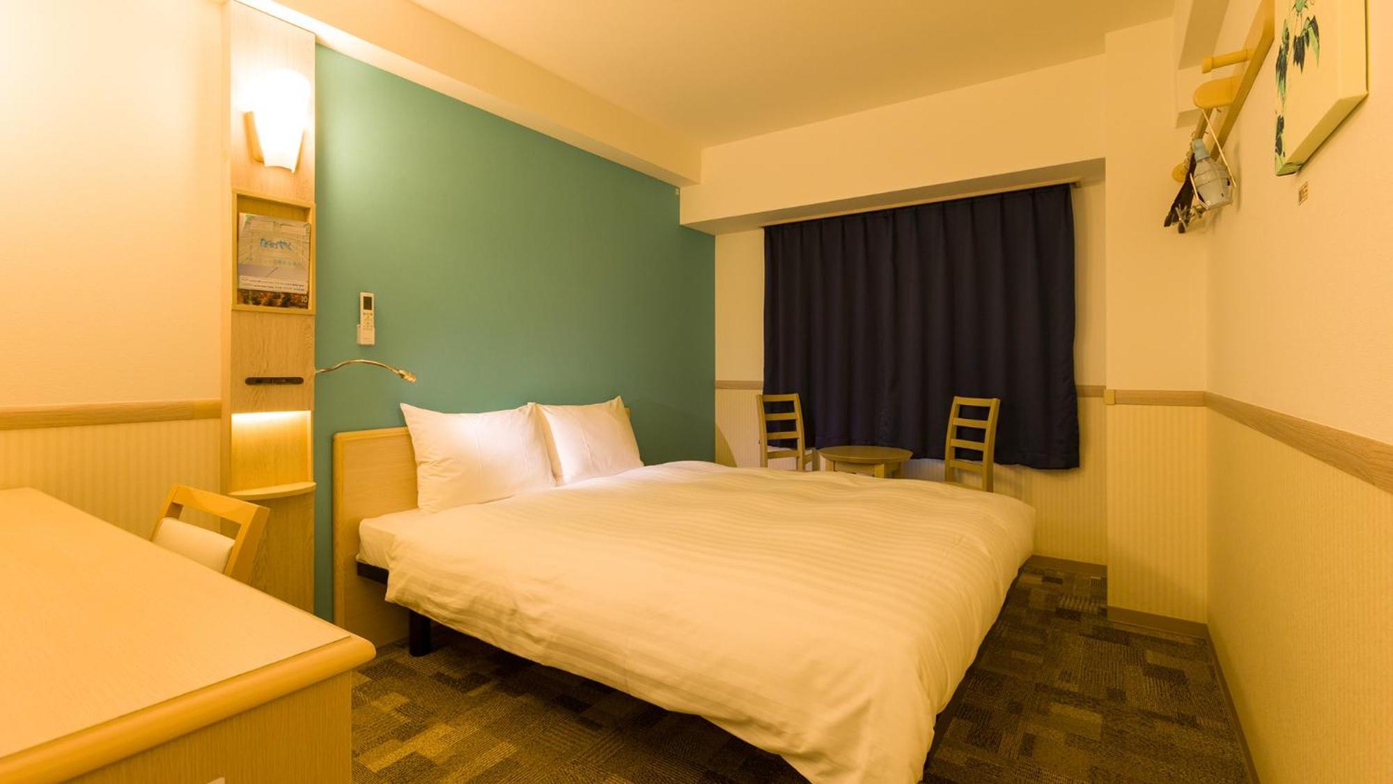 Toyoko Inn Saitama Misato Ekimae Szoba fotó